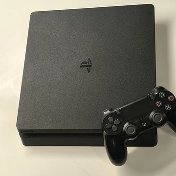 PlayStation 4 - Slim - 500 GB (használt)