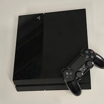 PlayStation 4 - 500 GB (használt)