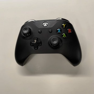 XBox One S - Kontroller, fekete (használt)